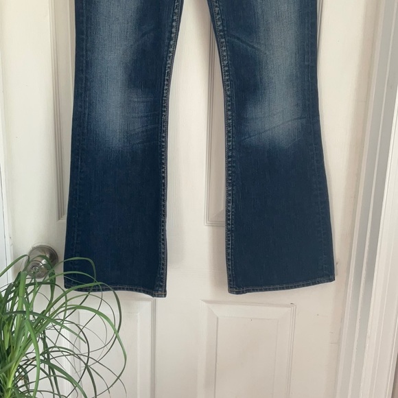 All jeans 2/$20🫦Silver Tuesday tagged 28/31 15” w 31” inseam. Lower rise. - Picture 3 of 12